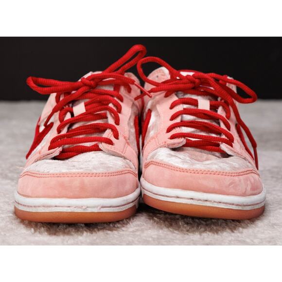 Nike SB Dunk Low Strangelove Pink Red Sneakers Mens 8.5 Womens 10 CT2552-800 - Picture 2 of 16
